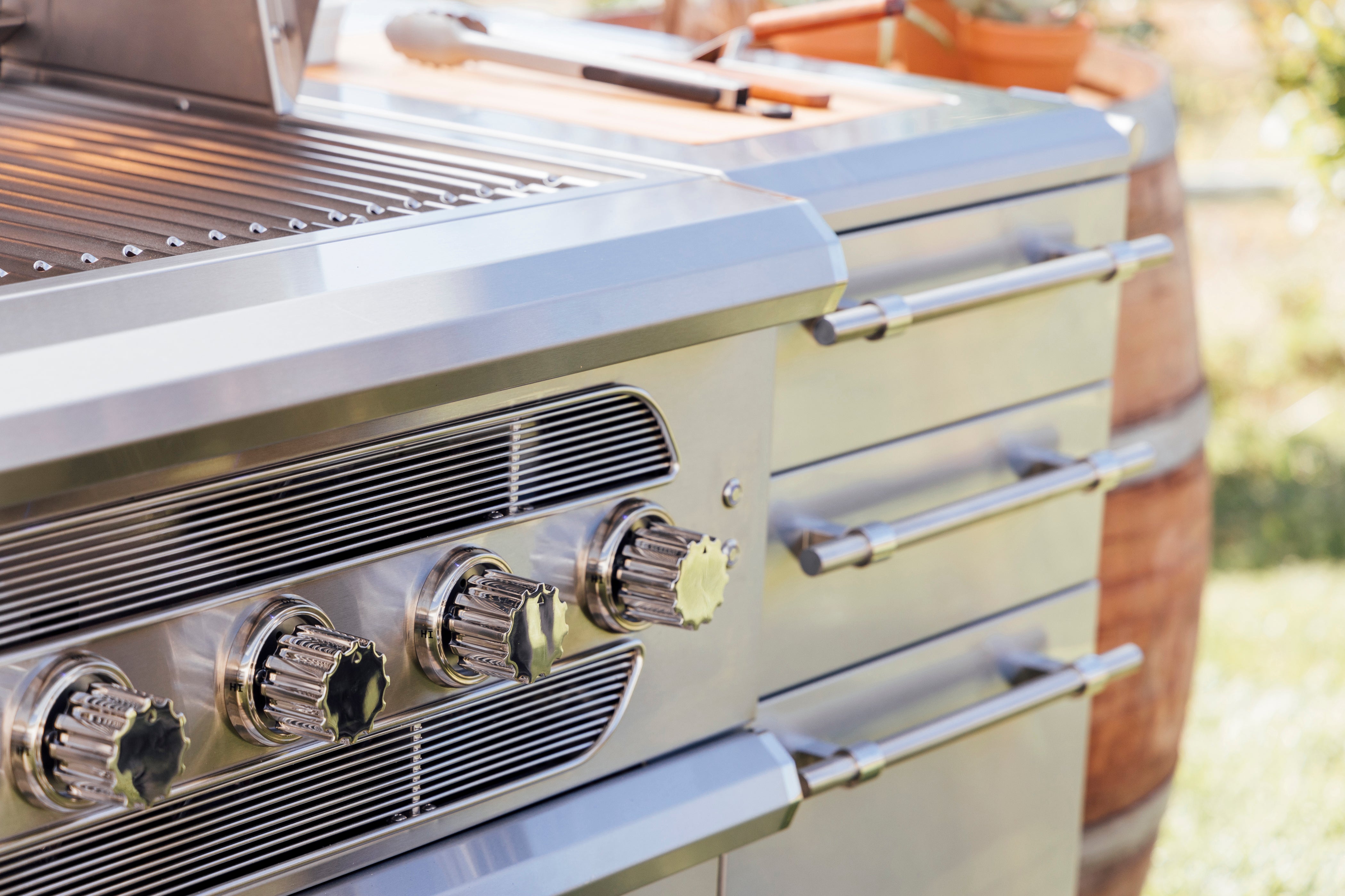 American Made Grills – Muscle 54″ Freestanding Hybrid Outdoor Grill – Premium 5-Fuel System